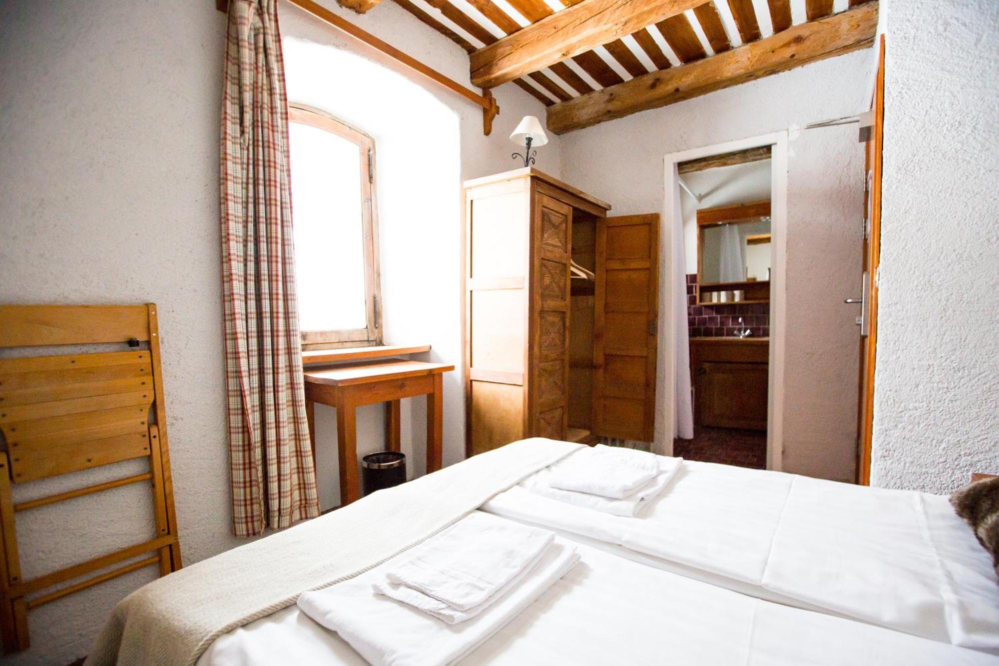 Langley Hotel La Vieille Ferme Ла-Саль-лез-Альп Экстерьер фото