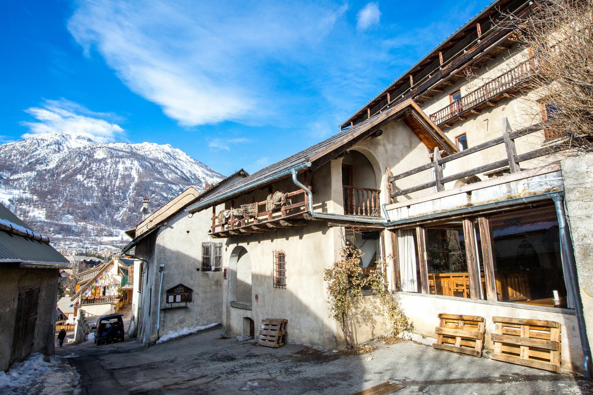 Langley Hotel La Vieille Ferme Ла-Саль-лез-Альп Экстерьер фото