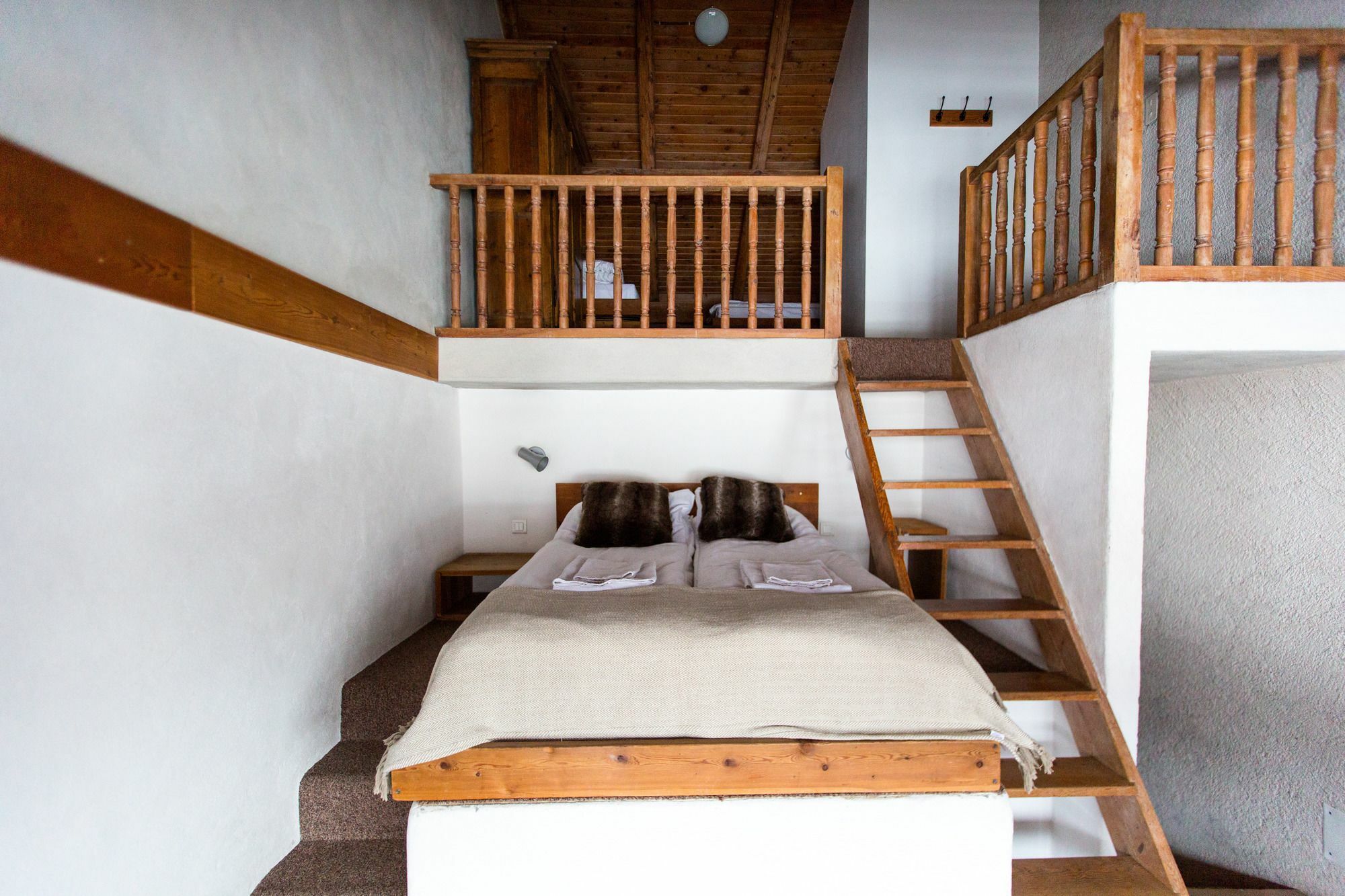 Langley Hotel La Vieille Ferme Ла-Саль-лез-Альп Экстерьер фото