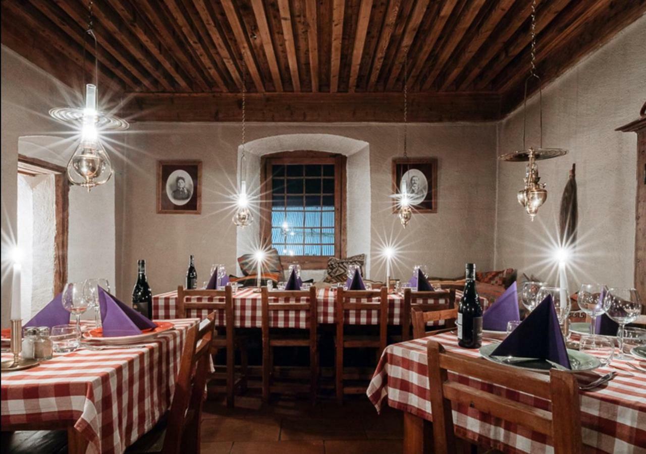 Langley Hotel La Vieille Ferme Ла-Саль-лез-Альп Экстерьер фото